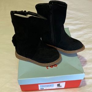 Cat&Jack size 6 boots